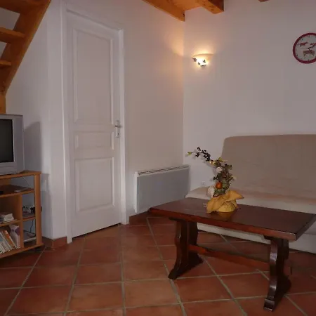 Seix, 3 Pièces, 4 Personnes - Fr-1-419-55 *